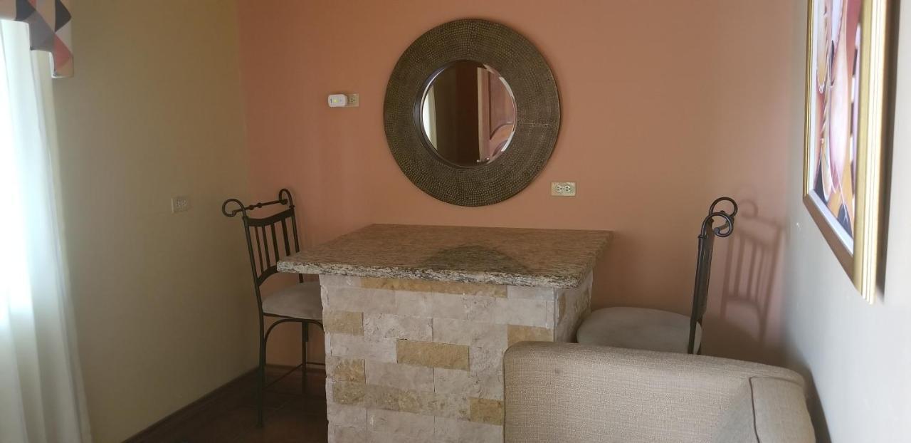 Spanish Dream Hotel Kingston Zewnętrze zdjęcie