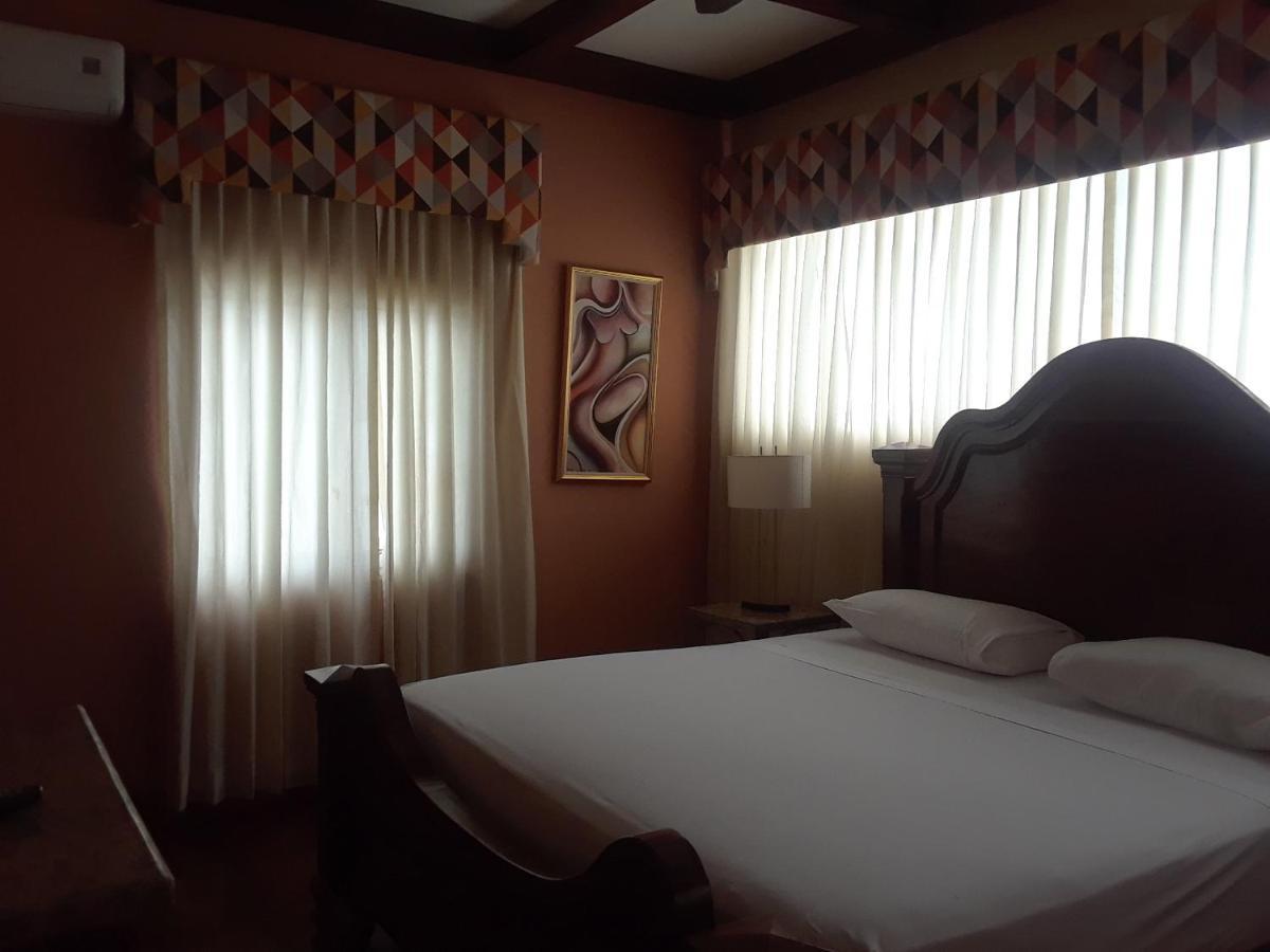 Spanish Dream Hotel Kingston Zewnętrze zdjęcie